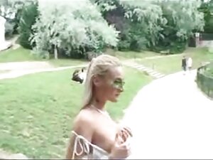 - un massage film prono xxl gratuit anal chaud sur le canapé