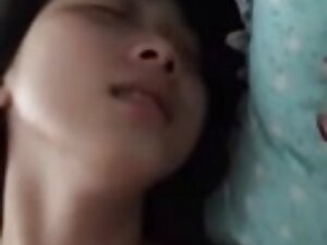 Espionné ma soeur ayant un xxl porno clip orgasme sous la douche