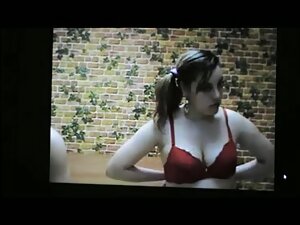 Blonde rasée pâle prend film xxl amateur la baise