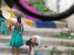 - la baby-sitter chaude baise avec un vieux pervers le film porno xxl