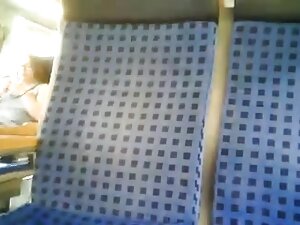 Belle-mère milf chaude donne footjob, pipe et baise rude xxl film gratuit