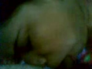 Little Lilly retube xxl Hall son prêtre