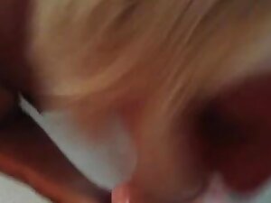 Yuri et la star youtube porno xxl se parlent!
